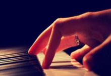 股票有配债,怎么操作:股票配资算非法经营罪吗-国际金价冲破3550美元 国内金饰价破千 美联储降息预期成最大推手